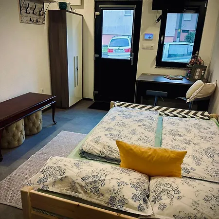 Guszti 2 Apartment Pecs