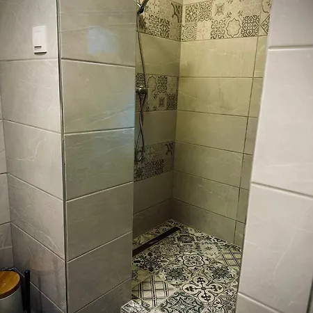 Guszti 2 *